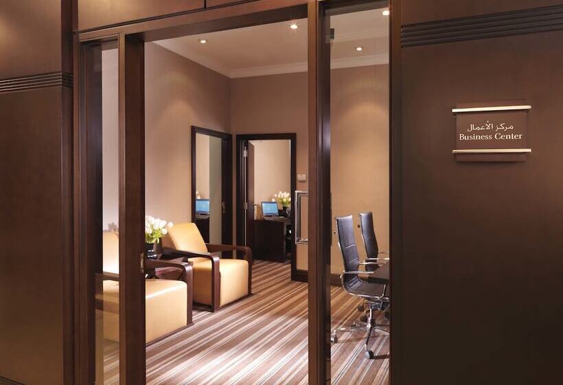 هتل Mövenpick Grand Al Bustan