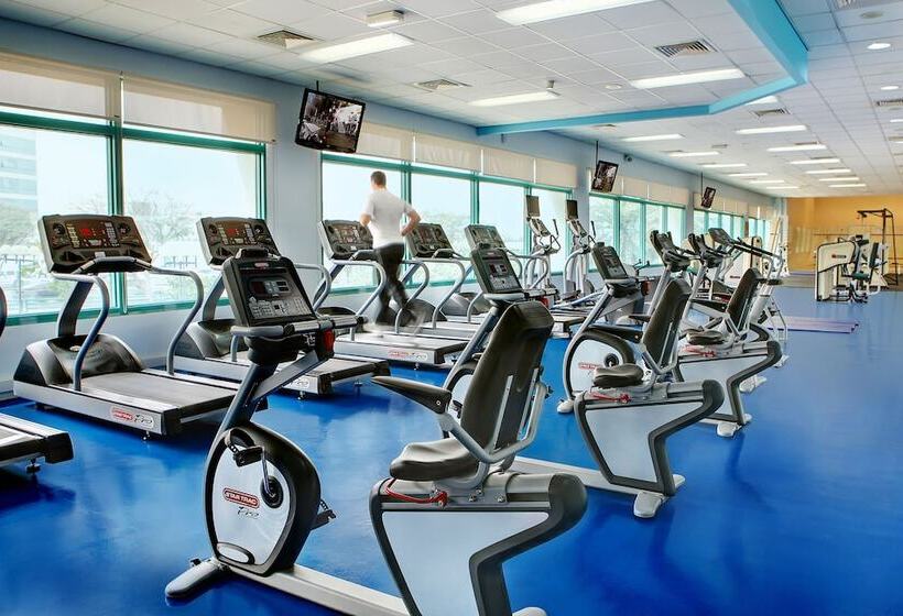 هتل Mövenpick Grand Al Bustan