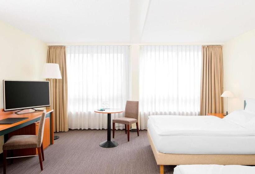 Отель Nh Fribourg