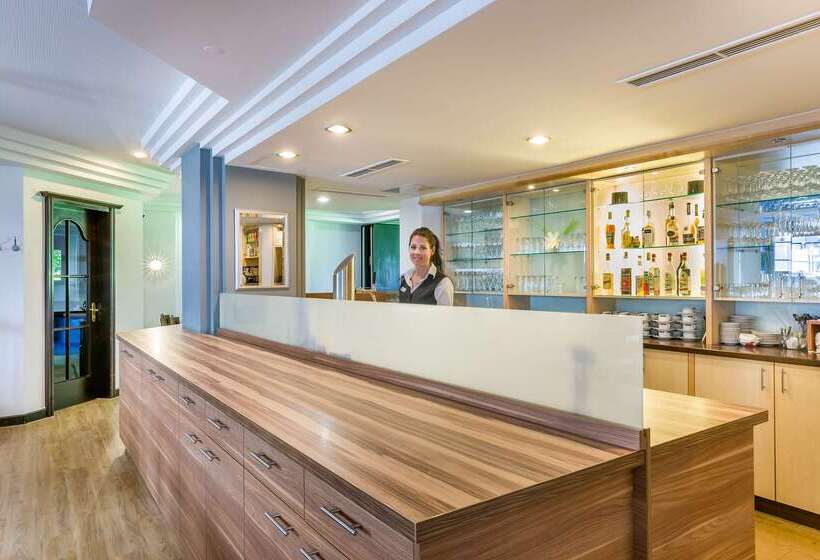 בית מלון כפרי Rega