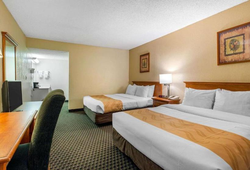 בית מלון כפרי Cco  & Suites Downtown