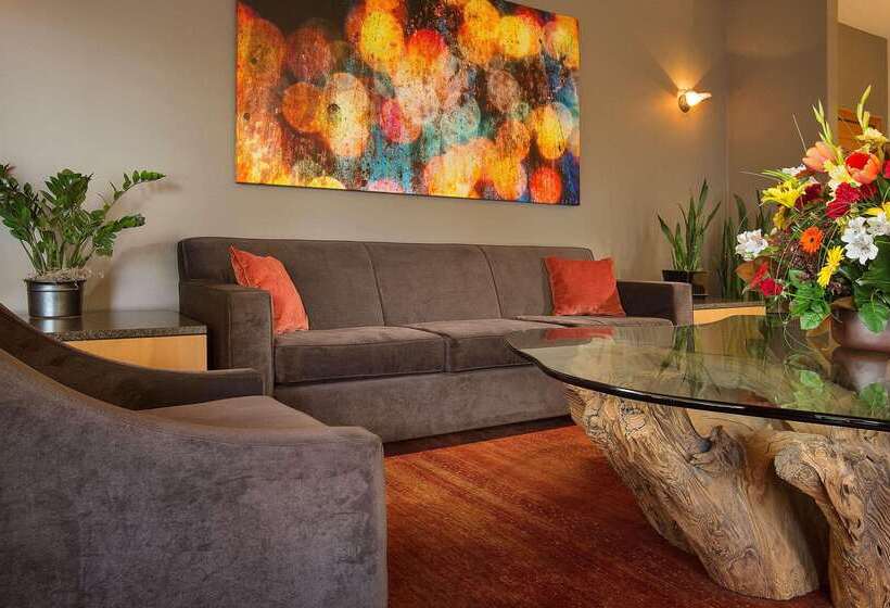 Radisson Hotel Portland Airport