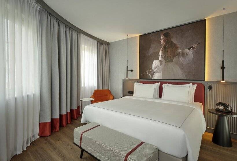 هتل Radisson Red Berlin Kudamm