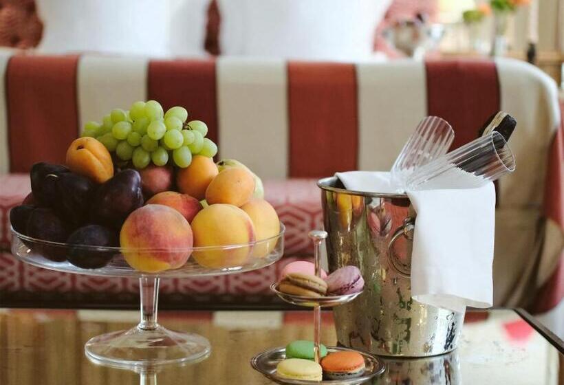 هتل Relais & Chateaux Stikliai