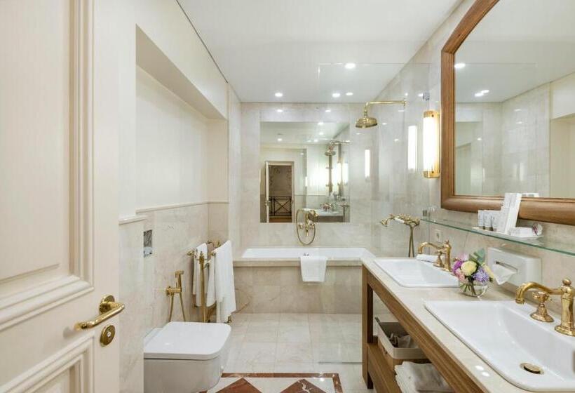 هتل Relais & Chateaux Stikliai