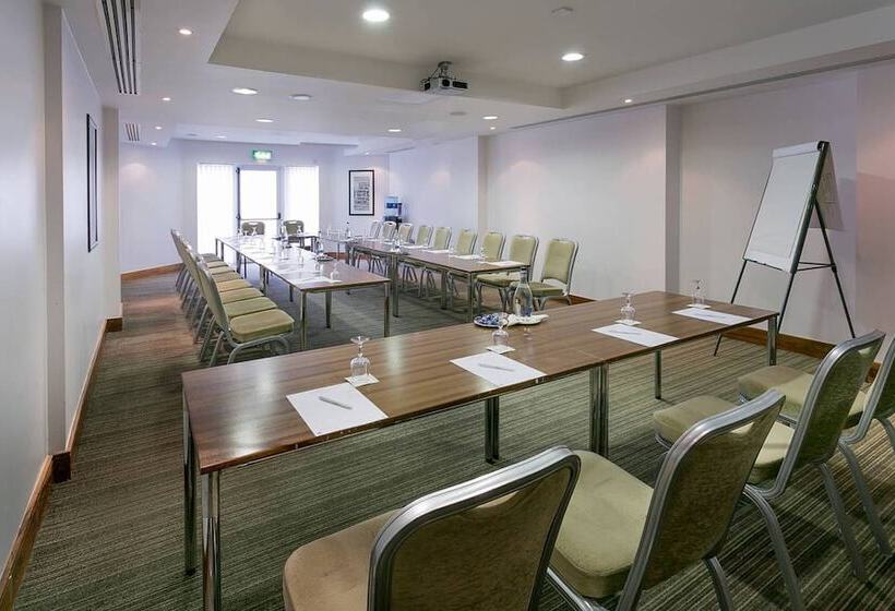 Rochestown Park Hotel & Leisure Centre