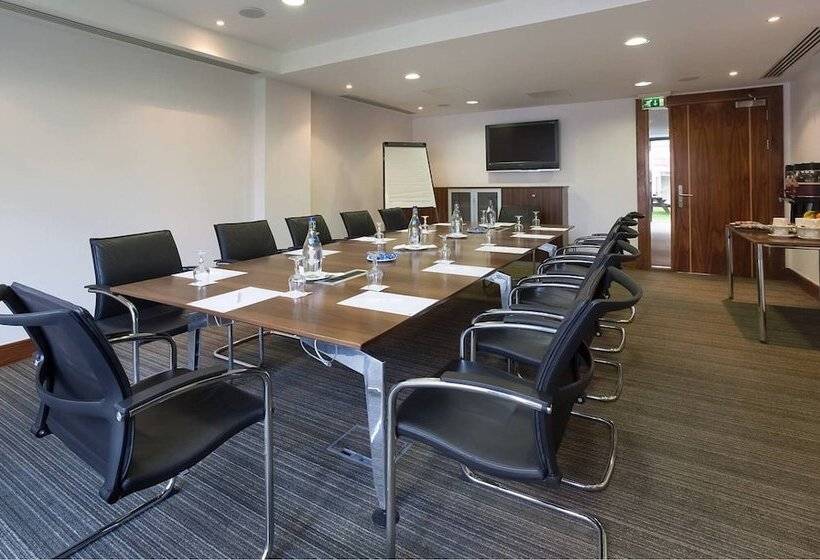 Rochestown Park Hotel & Leisure Centre