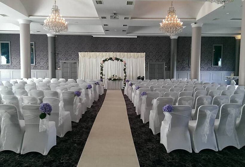 Rochestown Park Hotel & Leisure Centre