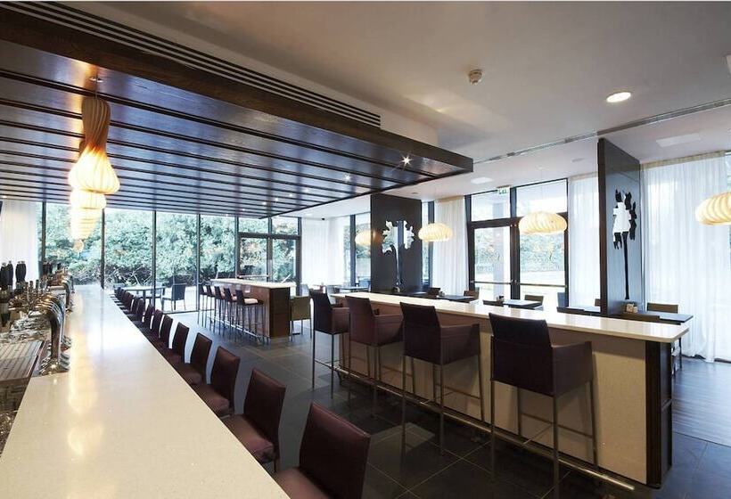 Rochestown Park Hotel & Leisure Centre