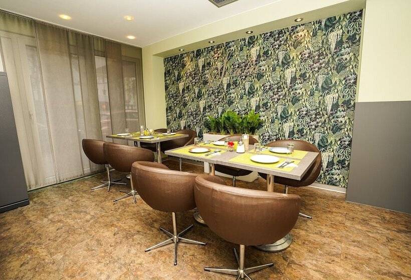 Отель Scala Frankfurt City Centre