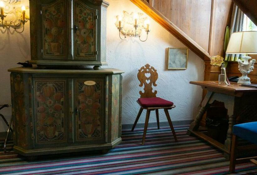 ホテル Schrenkhof