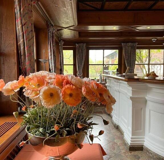 ホテル Schrenkhof