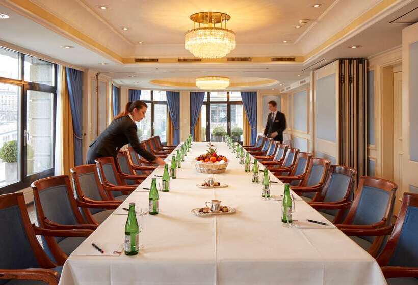 Отель Schweizerhof Zurich