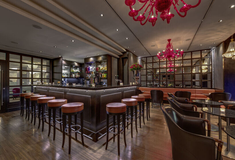 Отель Schweizerhof Zurich