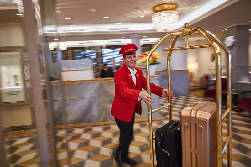 Отель Schweizerhof Zurich