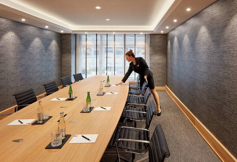 Отель Schweizerhof Zurich