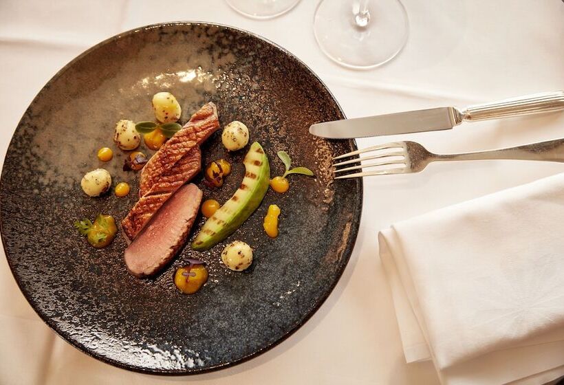 Отель Schweizerhof Zurich