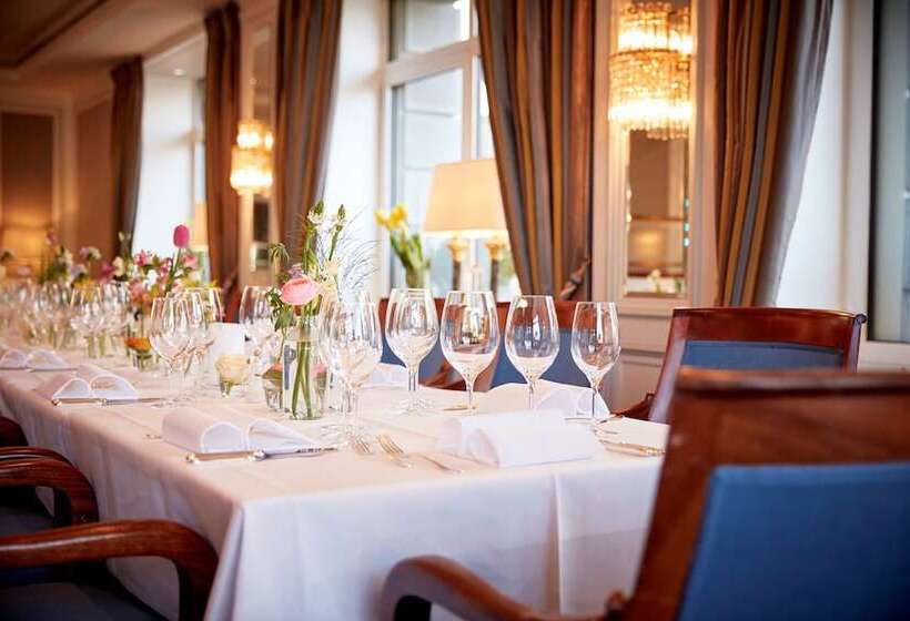 Отель Schweizerhof Zurich