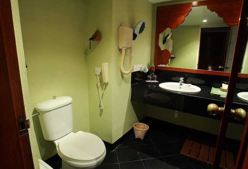 酒店 Shangri La Village Resort