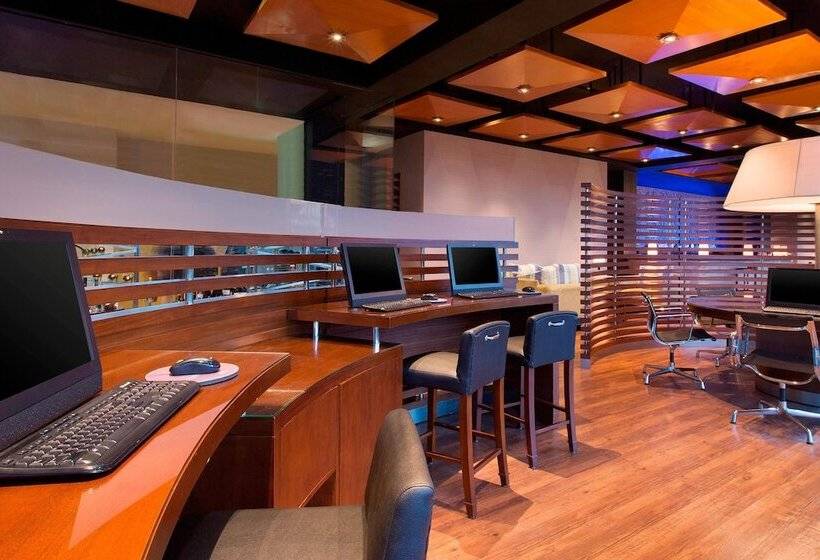 호텔 Mustika Yogyakarta Resort & Spa