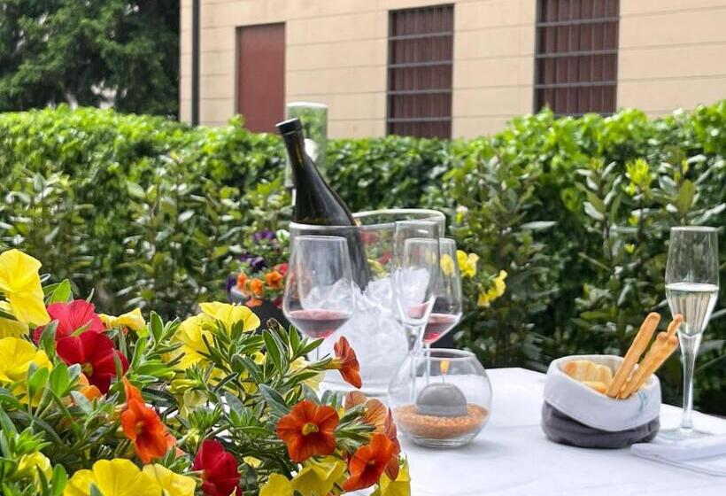 Shg Hotel De La Ville