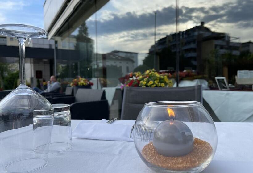 Shg Hotel De La Ville