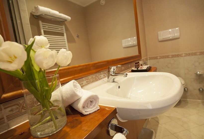 Shg Hotel De La Ville