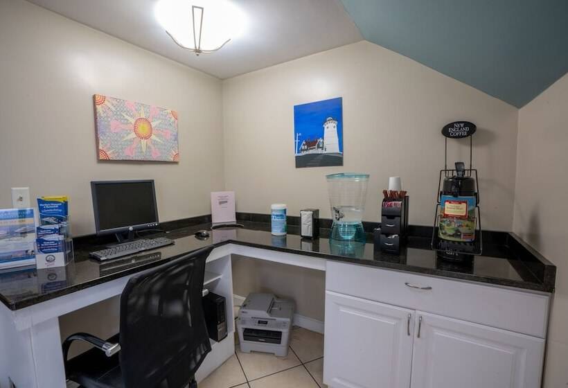 酒店 Admiralty Inn & Suites   A Red Collection