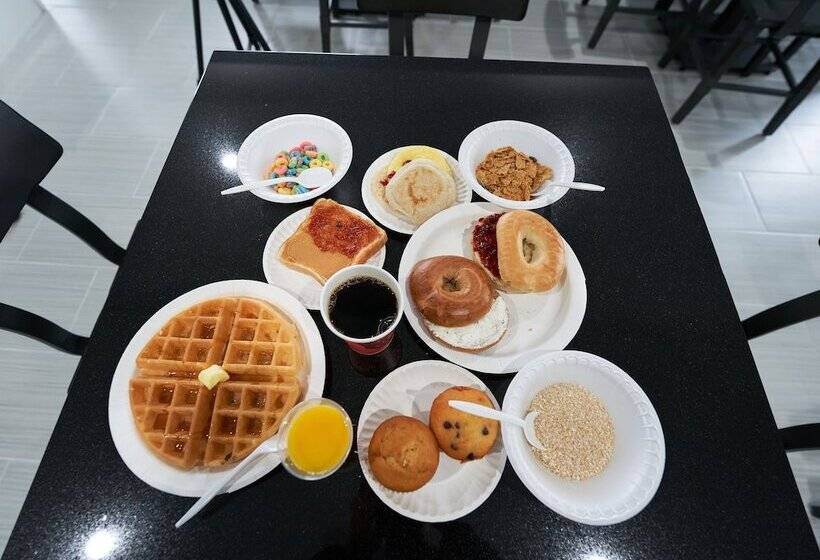 酒店 Admiralty Inn & Suites   A Red Collection