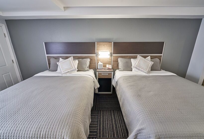 酒店 Admiralty Inn & Suites   A Red Collection