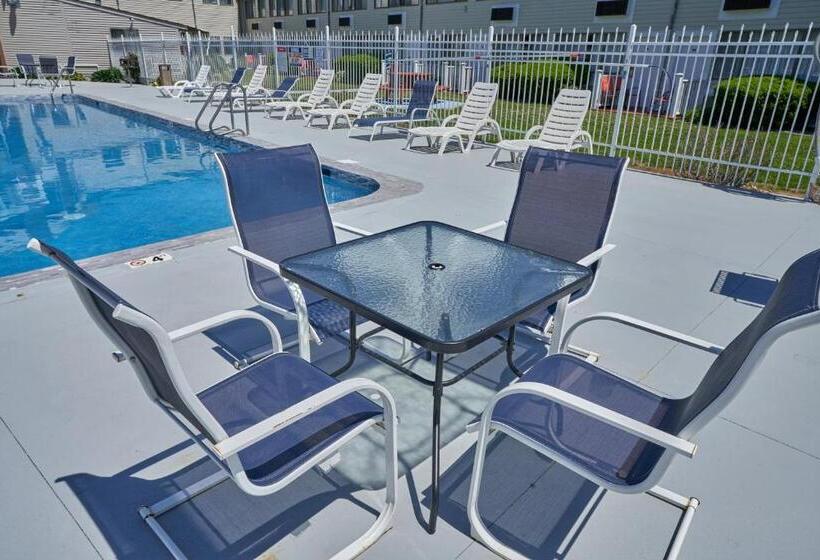 酒店 Admiralty Inn & Suites   A Red Collection