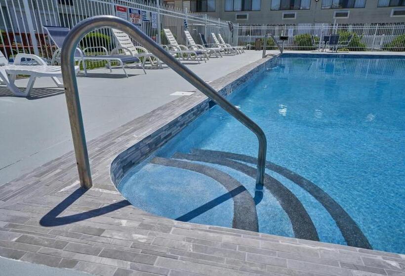 酒店 Admiralty Inn & Suites   A Red Collection