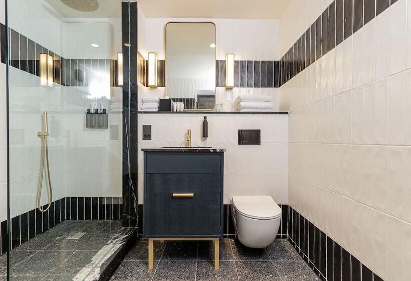 בית מלון כפרי The Clarence