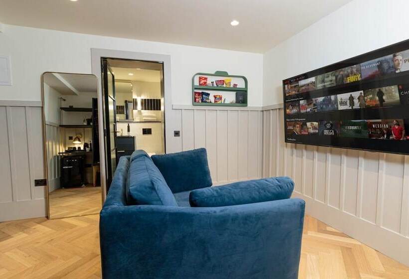 בית מלון כפרי The Clarence