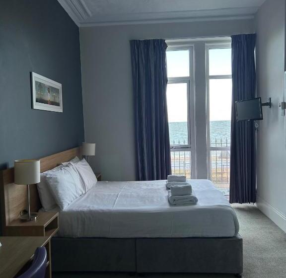 Отель The County