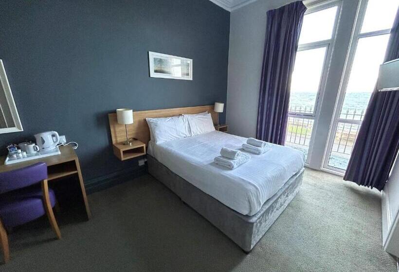 ホテル The County