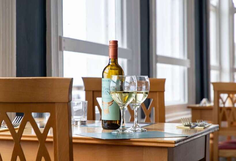 Отель The County