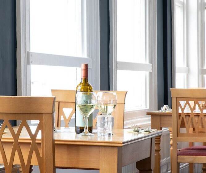 Отель The County