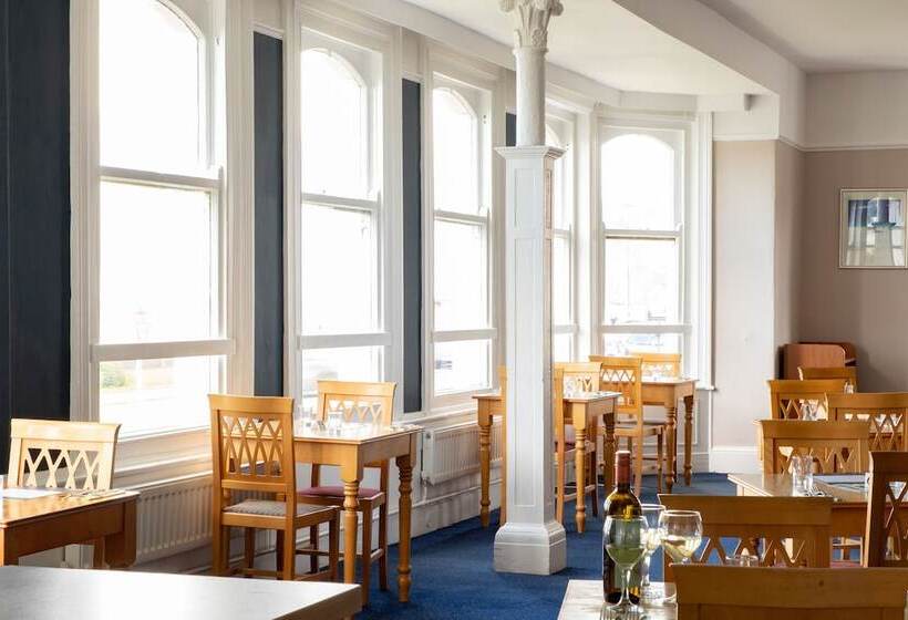 ホテル The County