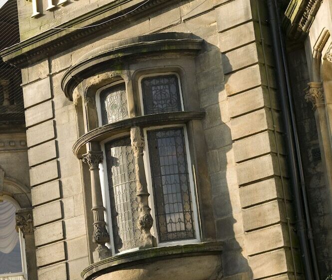 בית מלון כפרי The Crown