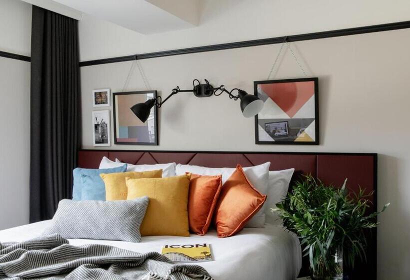 בית מלון כפרי The Mont