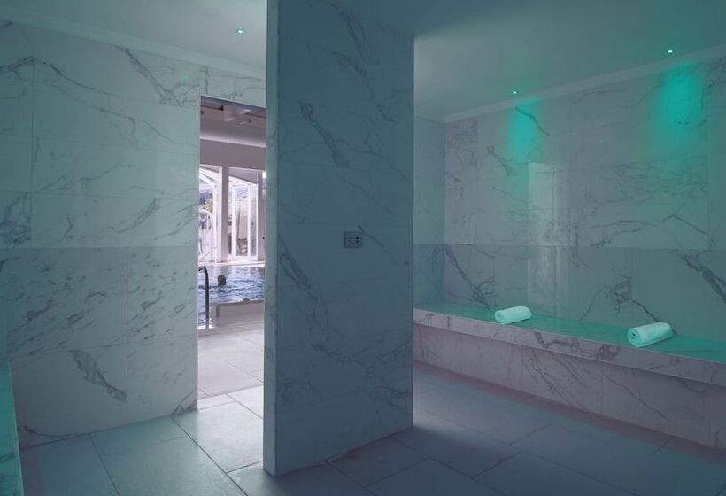 فندق Universal Terme