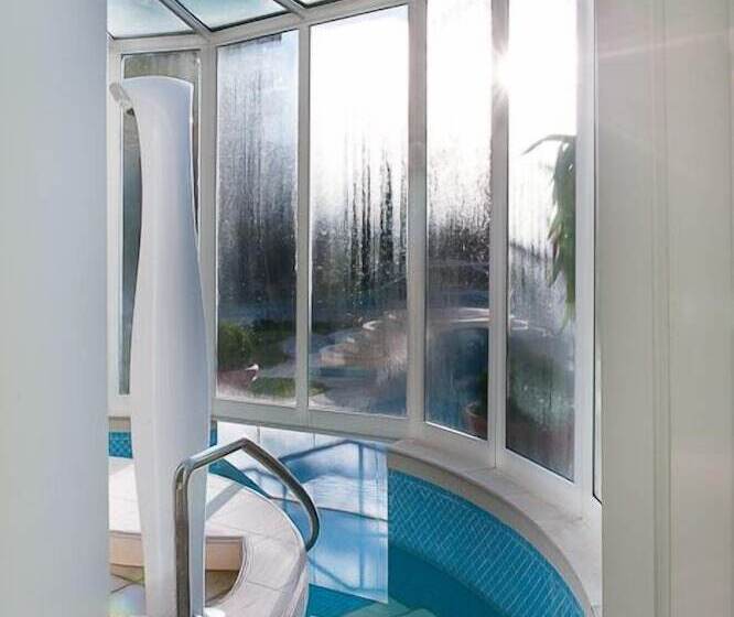 فندق Universal Terme