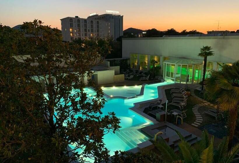 فندق Universal Terme