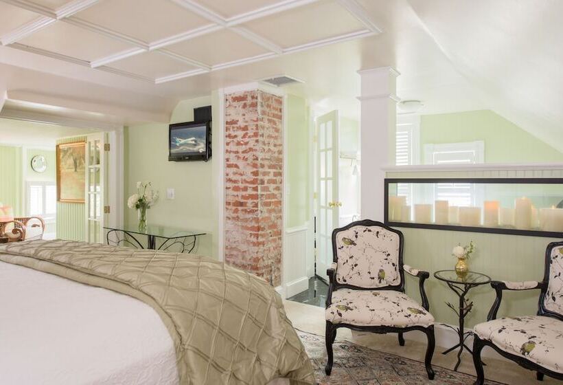 ホテル White Doe Inn Bed & Breakfast