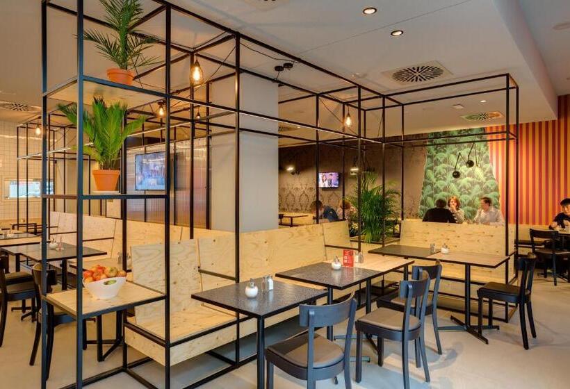 Meininger Hotel Leipzig Hauptbahnhof