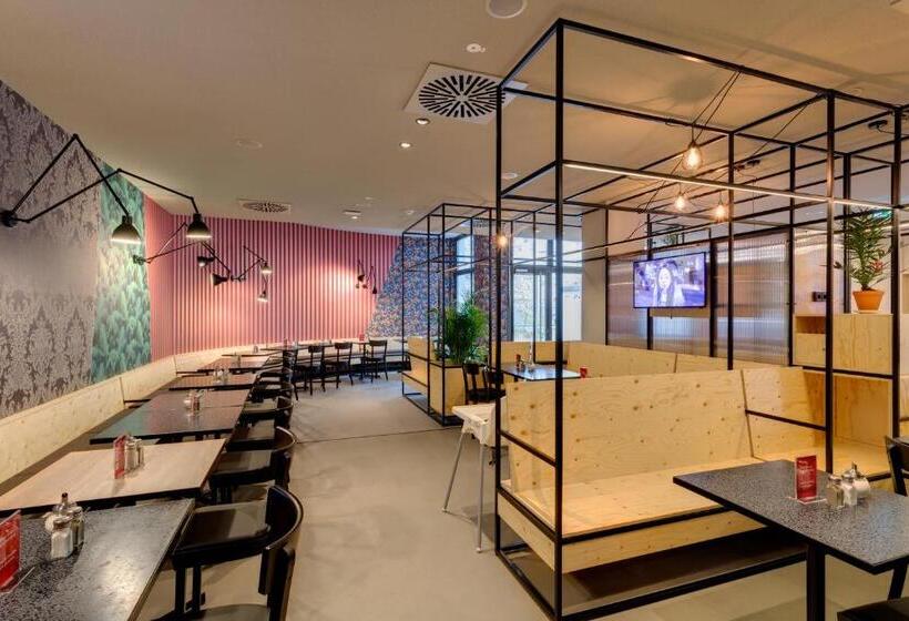 Meininger Hotel Leipzig Hauptbahnhof