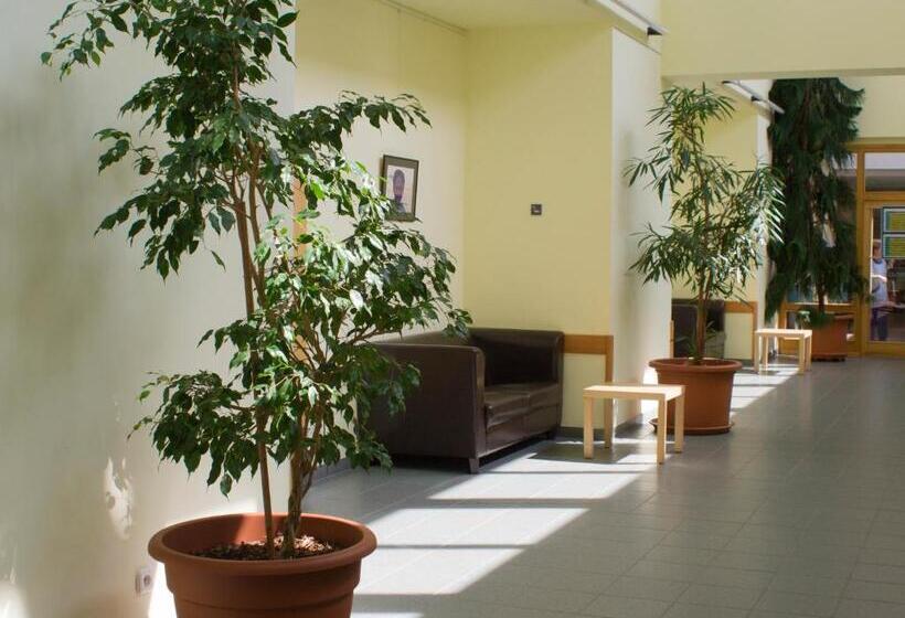 Резиденция Ceu Konferencia Központ