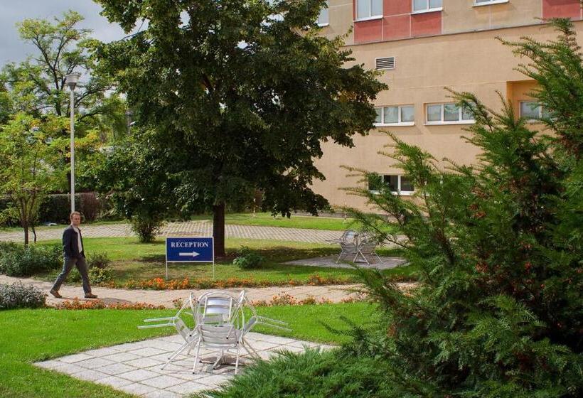 Резиденция Ceu Konferencia Központ