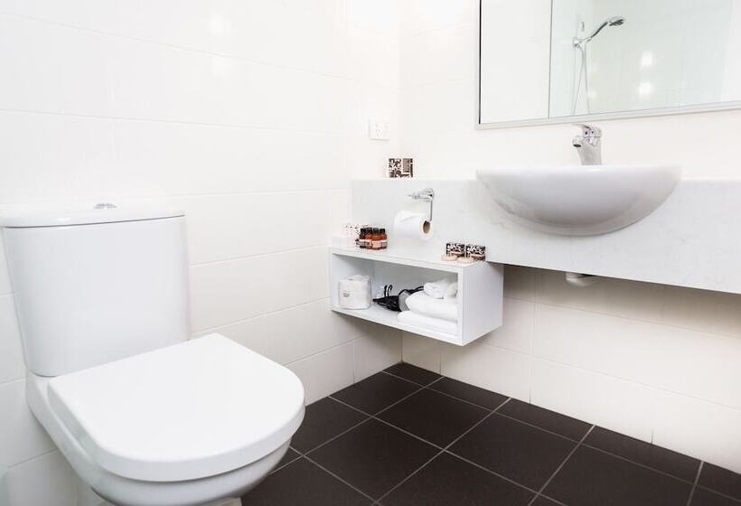 St Ives Apartments